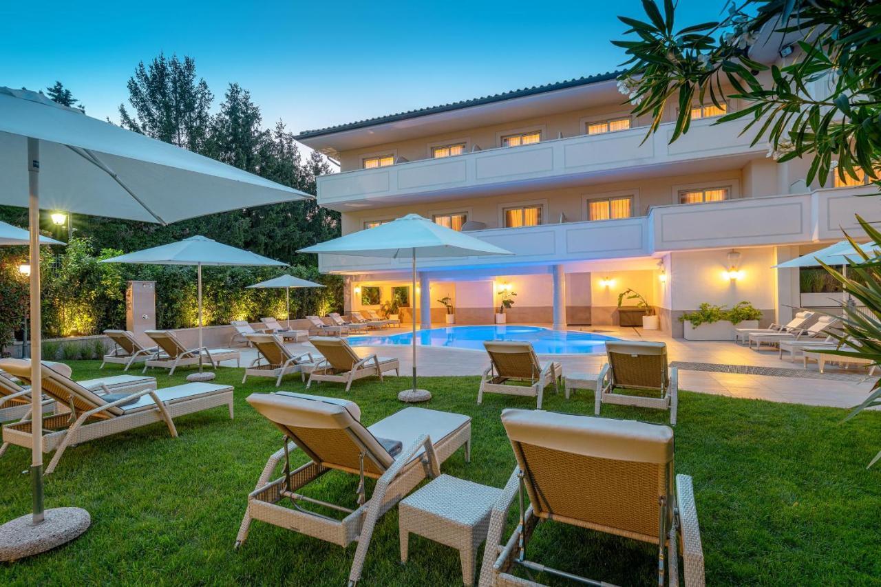 Villa Rosa Hotel Desenzano Desenzano del Garda Ngoại thất bức ảnh
