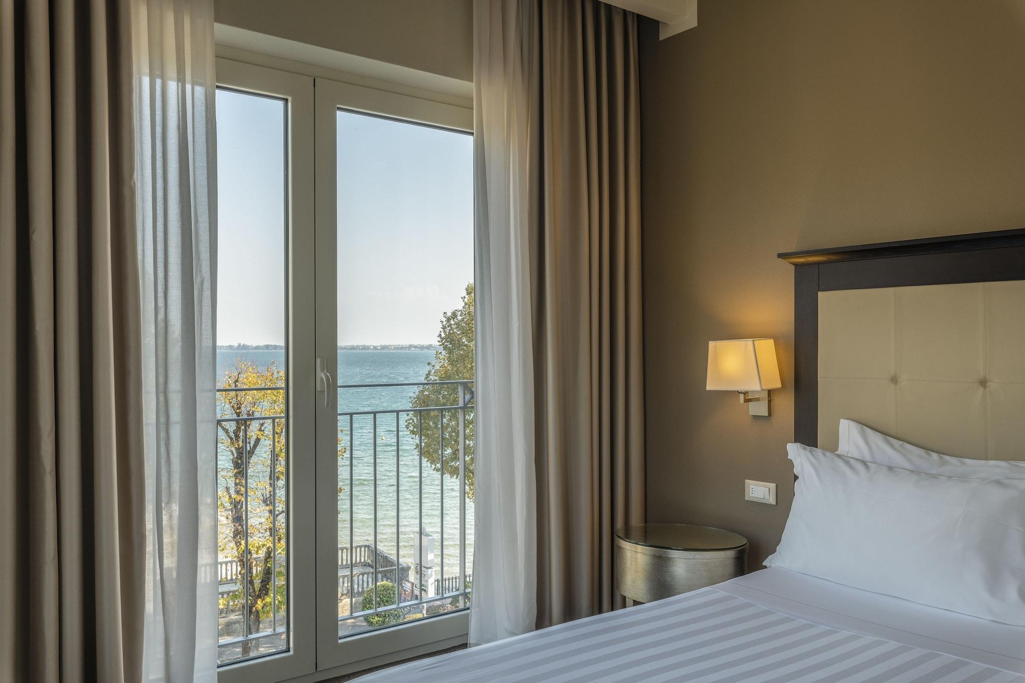Villa Rosa Hotel Desenzano Desenzano del Garda Ngoại thất bức ảnh