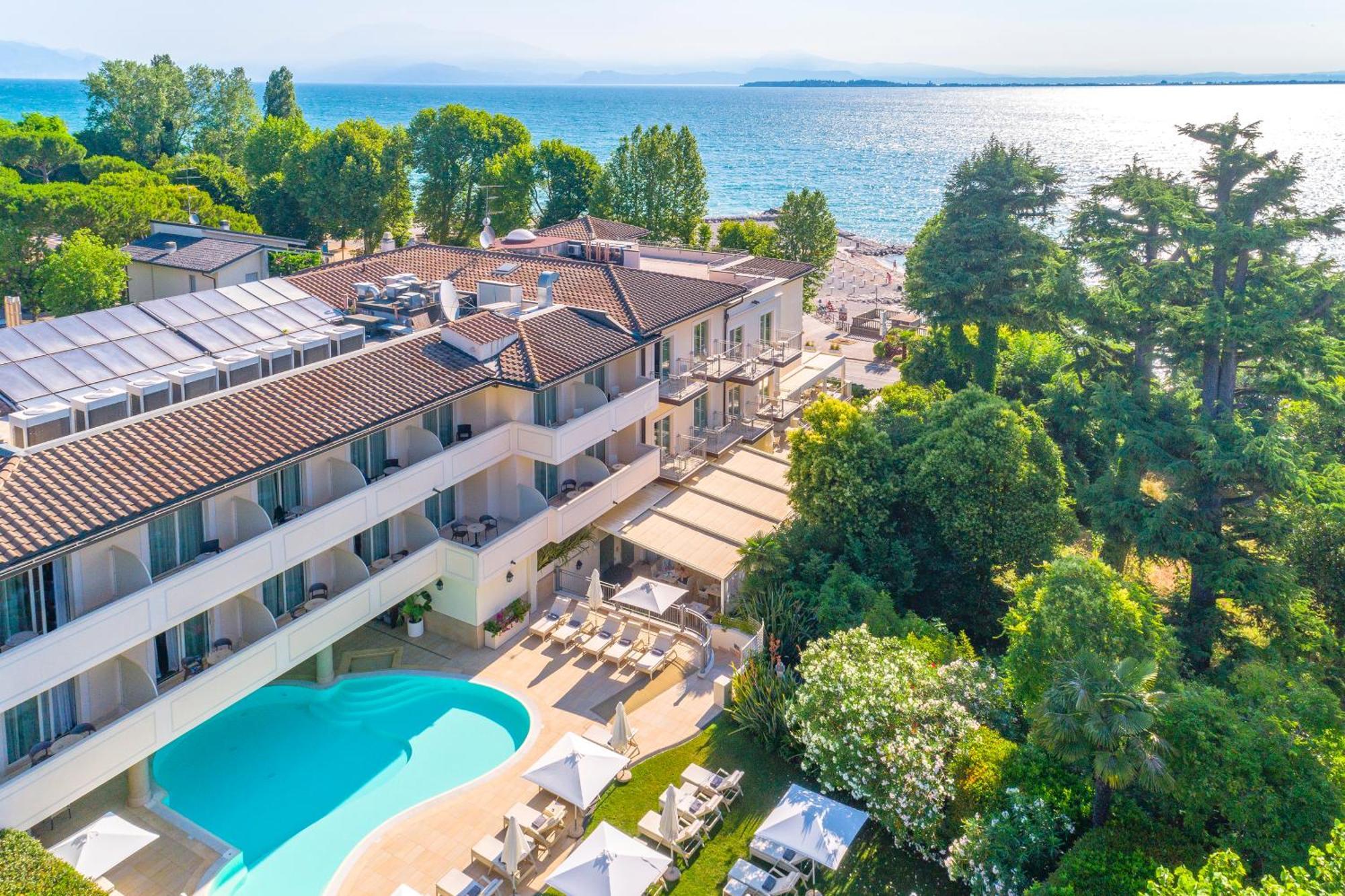 Villa Rosa Hotel Desenzano Desenzano del Garda Ngoại thất bức ảnh