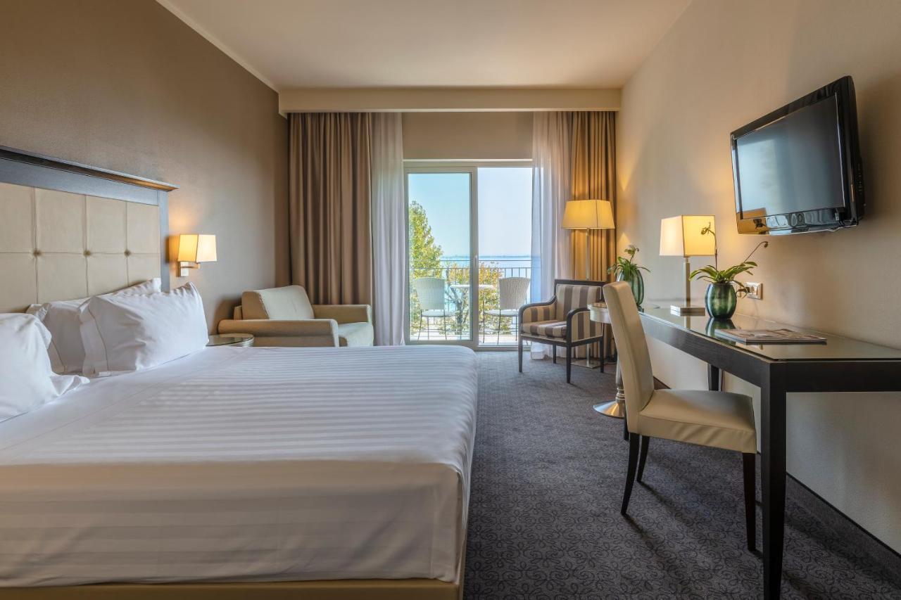 Villa Rosa Hotel Desenzano Desenzano del Garda Ngoại thất bức ảnh