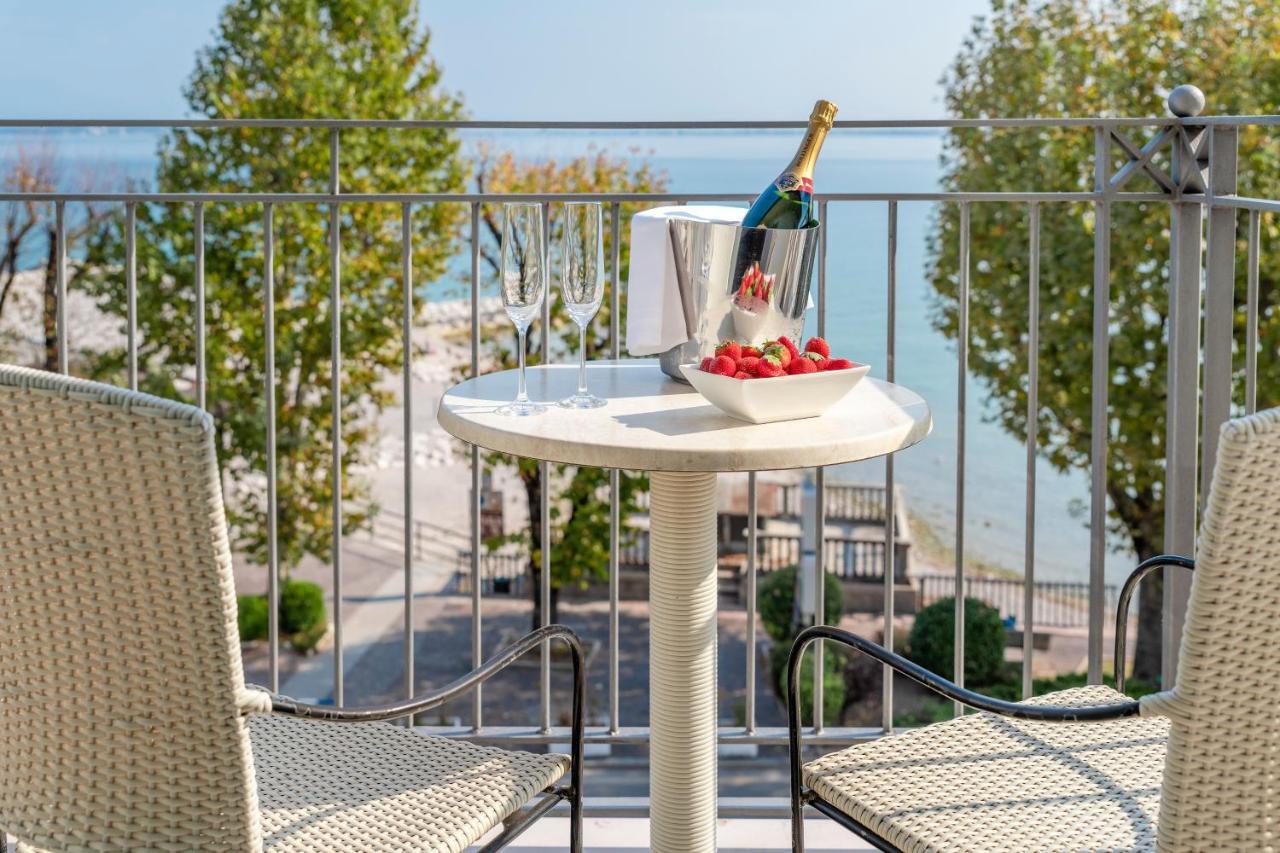 Villa Rosa Hotel Desenzano Desenzano del Garda Ngoại thất bức ảnh